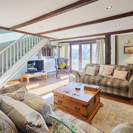 Host & Stay - Tregaer Mill Barn Dingestow Exteriör bild